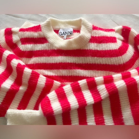 Never worn. Excellent condition. - Picture 4 of 4